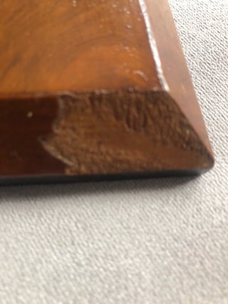 Crucifijo de madera con figura INRI