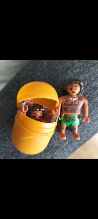 Muñeco Kinder NUEVO