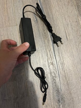 Cargador Gisam para Baterías de Herramientas