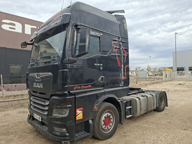 MAN TGX 18.510 cabeza tractora profesional en Tarragona