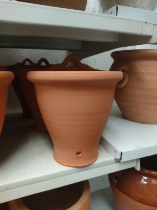 Pareja de macetas de terracota para colgar