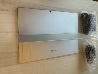 Microsoft Surface Pro 8