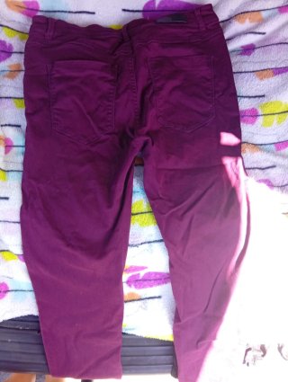 Pantalón Stradivarius Morado