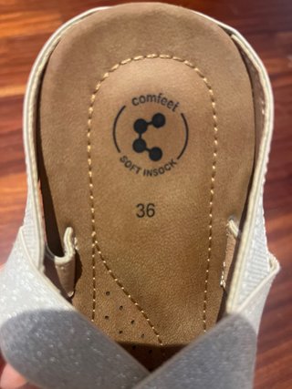 Sandalias doradas tiras cruzadas talla 36