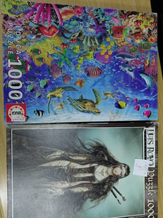 2 Puzzles de 1000 piezas (Educa y Luis Royo)