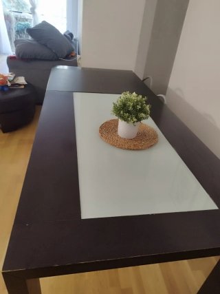 Mesa de comedor moderna madera y cristal