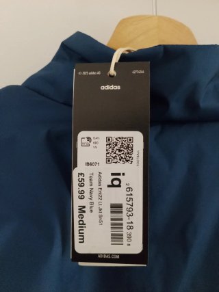 Abrigo Adidas, talla M. Nuevo
