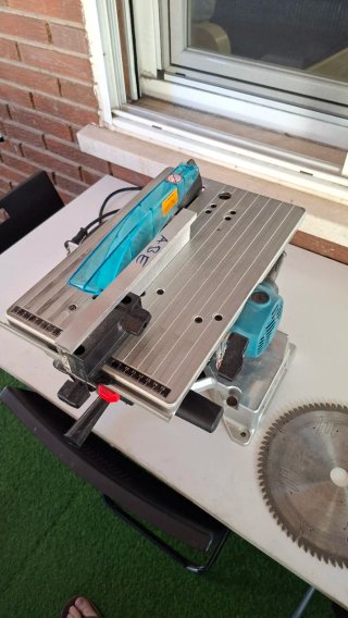 Ingletadora Makita LH 1040 F