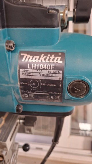 Ingletadora Makita LH 1040 F