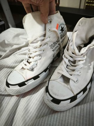 Converse Allí Star offwhite + Chuck Taylor
