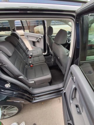 Volkswagen Touran 2011