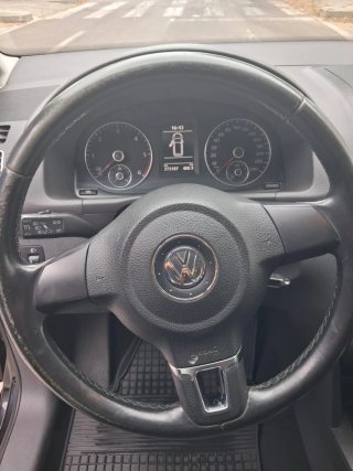 Volkswagen Touran 2011