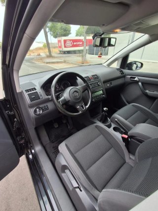 Volkswagen Touran 2011