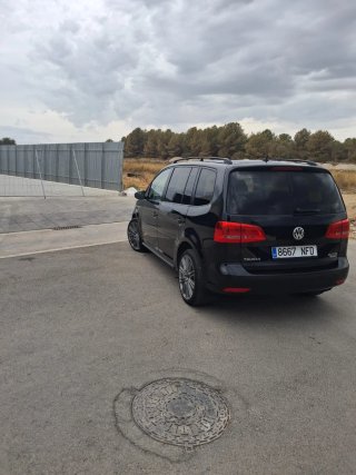 Volkswagen Touran 2011