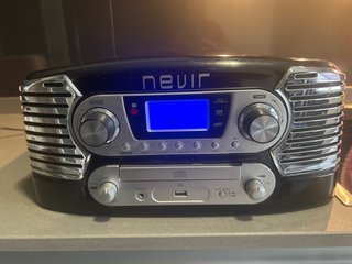 TOCADISCOS / Radio CD Nevir Negra y Plateada