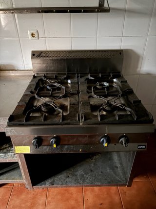 Elettrodomestici da cucina e mobili per bar