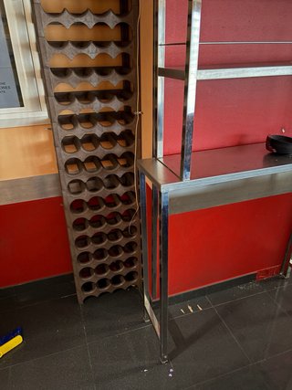 Elettrodomestici da cucina e mobili per bar