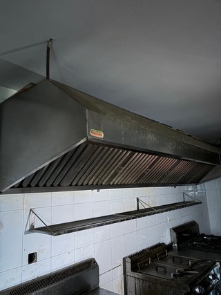 Elettrodomestici da cucina e mobili per bar