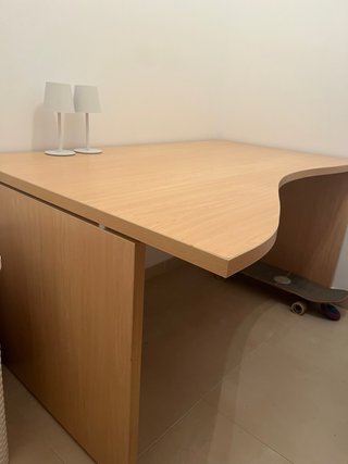 Escritorio y silla de oficina