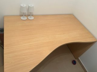 Escritorio y silla de oficina