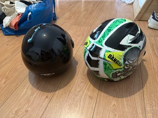 2 Cascos de Moto