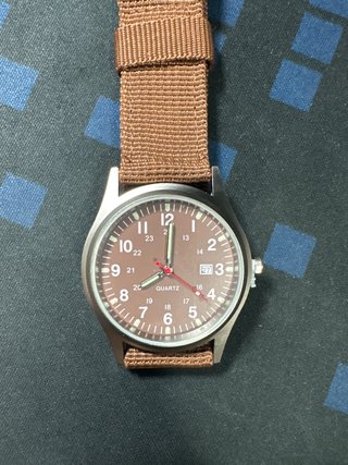 Reloj Estilo Militar Marrón