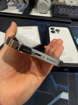 iPhone 13 Pro Plata + Funda RhinoShield + Cristal