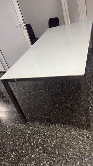 Mesa de Comedor con Sobre de Cristal