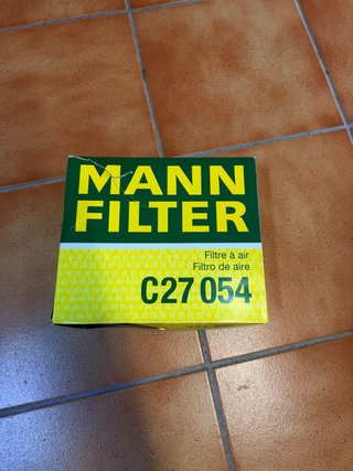 Filtro de aire MANN-FILTER C 27 054