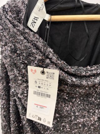 Vestido fiesta lentejuelas Zara plata