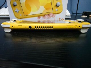 Nintendo Switch Lite Amarilla Vendo o Cambio