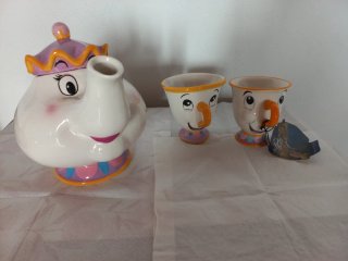 Juego Tazas y Tetera La Bella y la Bestia