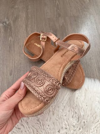 Sandalias Jane Neway Talla 37 Doradas