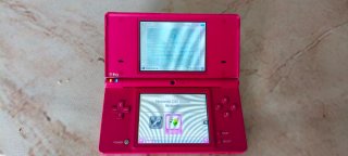 Nintendo DSi Fucsia + Cargador