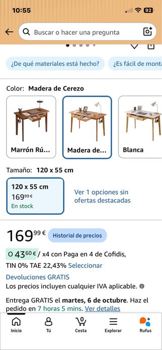 Escritorio de madera con cajones