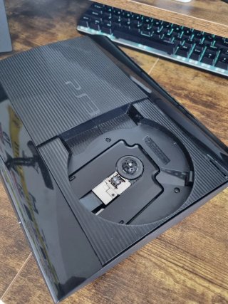 Consola PS3 Super Slim Negra 500gb + 2 Mandos