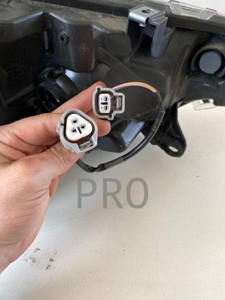 Faro Toyota rav4 usado