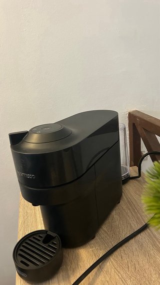 Cafetera Nespresso De’Longhi Vertuo Pop Negra