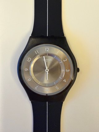 Reloj Swatch Ultra Fino Unisex Negro/Plata