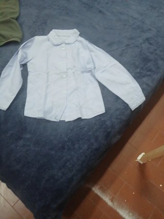 Camisa infantil azul clara