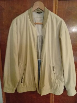 Chaqueta bomber beige hombre
