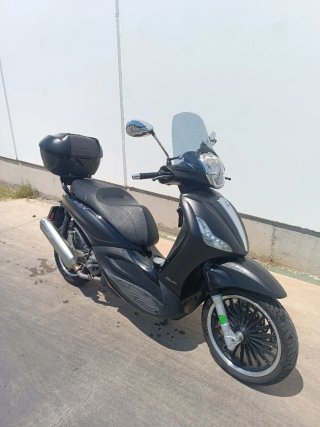 Piaggio Beverly 300 Police