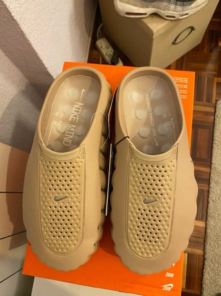 Nike Mind 001