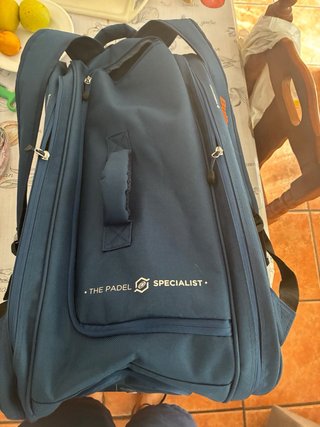 Paletero Bullpadel Advance sin usar tamaño 2 palas