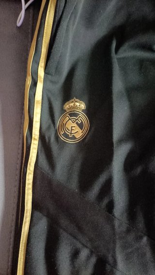Chándal Real Madrid Adidas Negro y Dorado