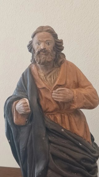 Antigua Figura Religiosa de Hombre con Túnica