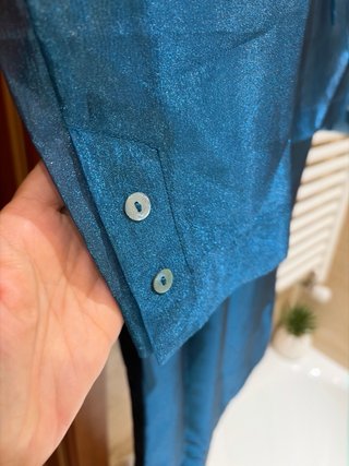 Vestido fiesta azul talla 42 pero da menos talla