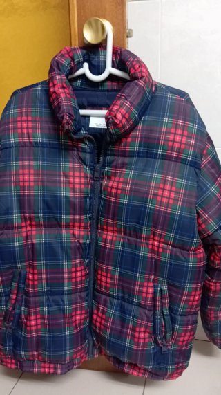 Cazadora acolchada cuadros Bershka Talla L