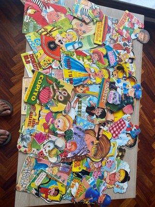 Lote 38 cuentos troquelados antiguos años 60–70