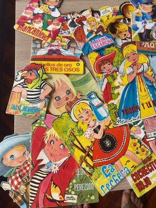 Lote 38 cuentos troquelados antiguos años 60–70